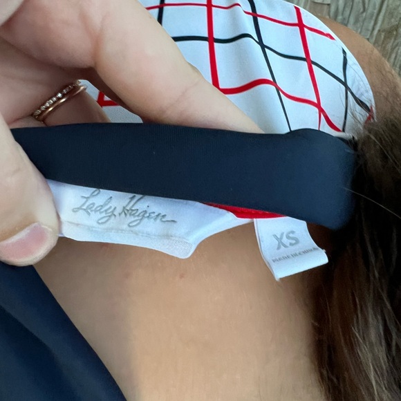 Lady Hagen Sleeveless Golf Tee (XS) - Picture 4 of 4